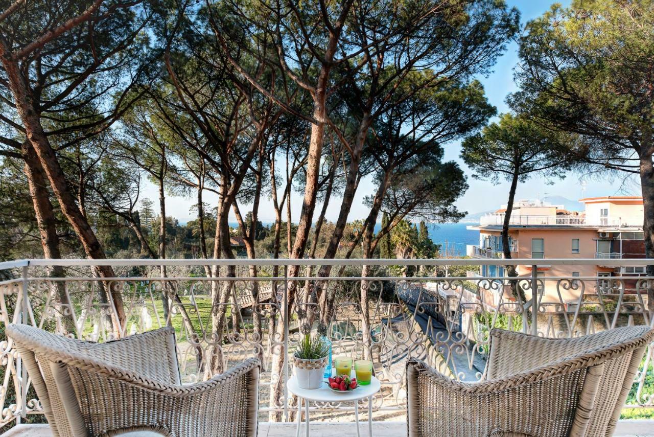 Gocce Villas - El Royale Suites Sorrent Exterior foto